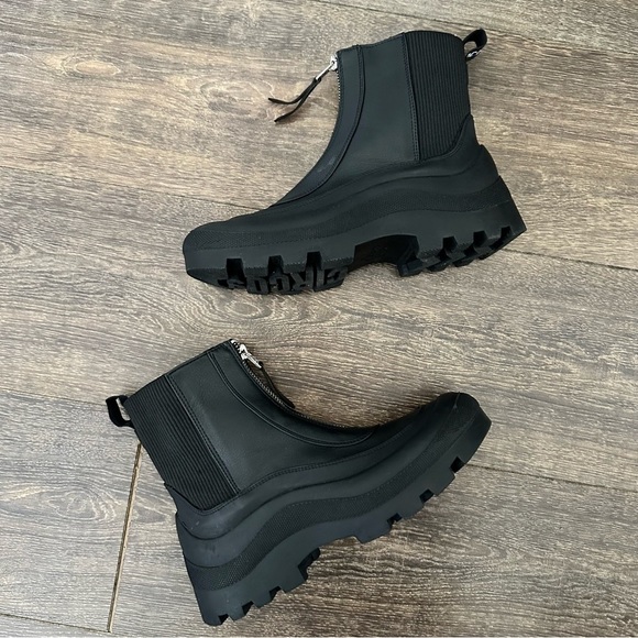 Sam Edelman Circus NY ‘Bethanie’ Rainboot - Picture 8 of 15